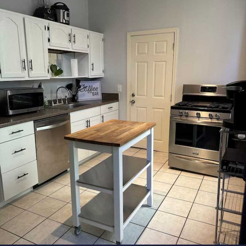 418 Hoge St ##2 - Photo 2 of 7