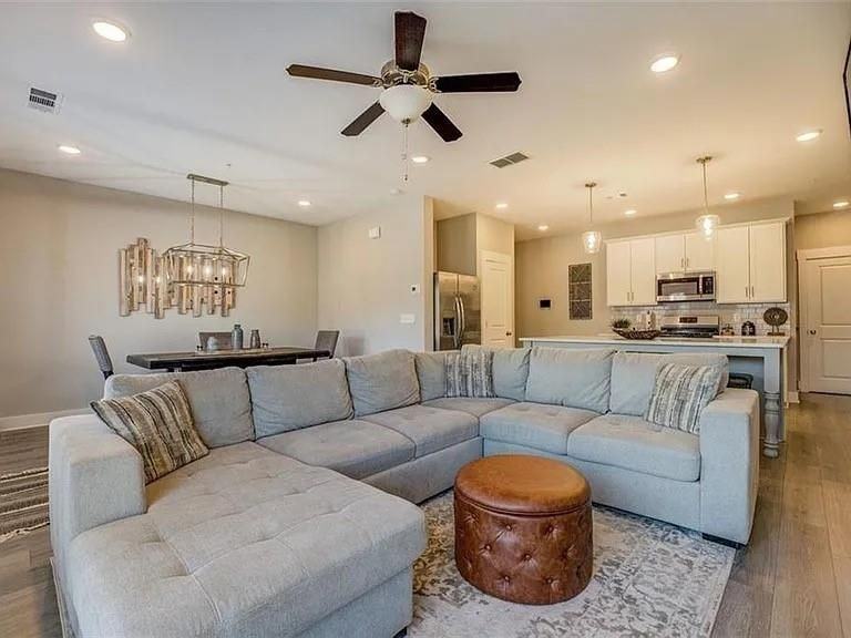 1840 Eastmore Ave Sw - Photo 5 of 16