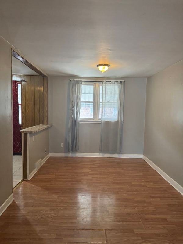 6646 Sylvester St - Photo 3 of 6