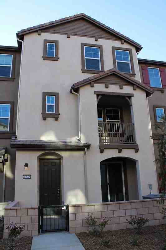 40885 Melrose Dr - Photo 2 of 12