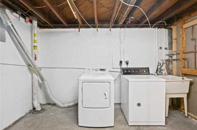 119 Hillcrest Dr - Photo 4 of 15