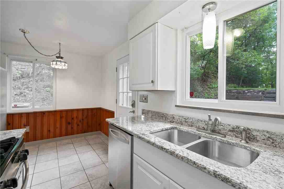 119 Hillcrest Dr - Photo 6 of 15