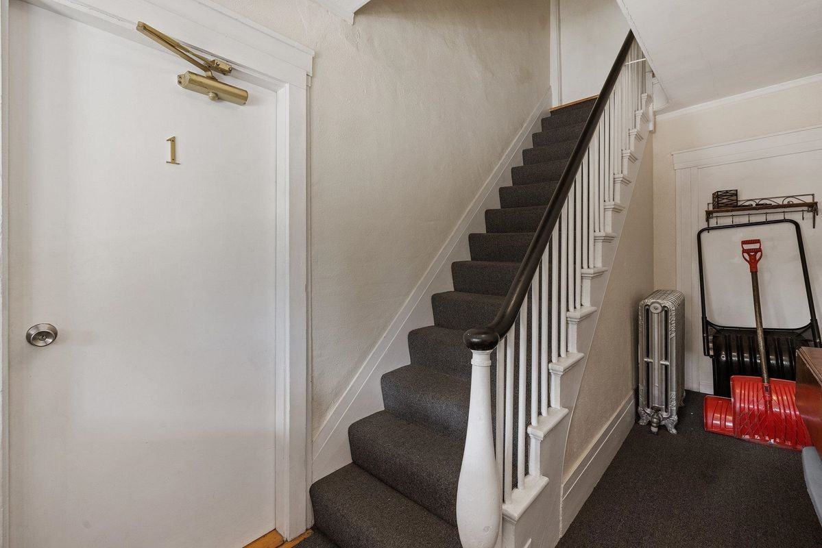 36 Centre St ##1 - Photo 7 of 23