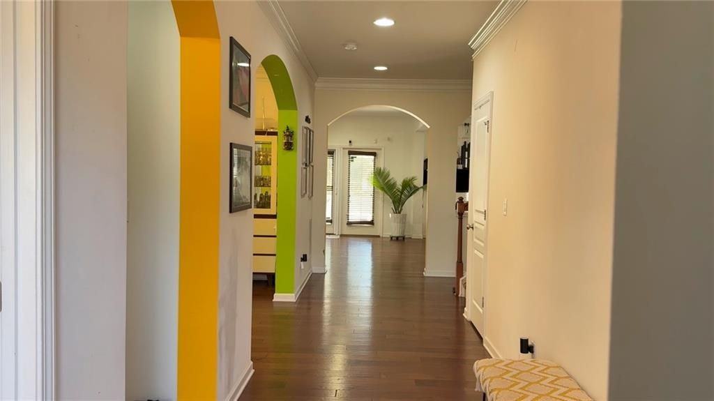 6940 Rocking Horse Ln - Photo 3 of 32