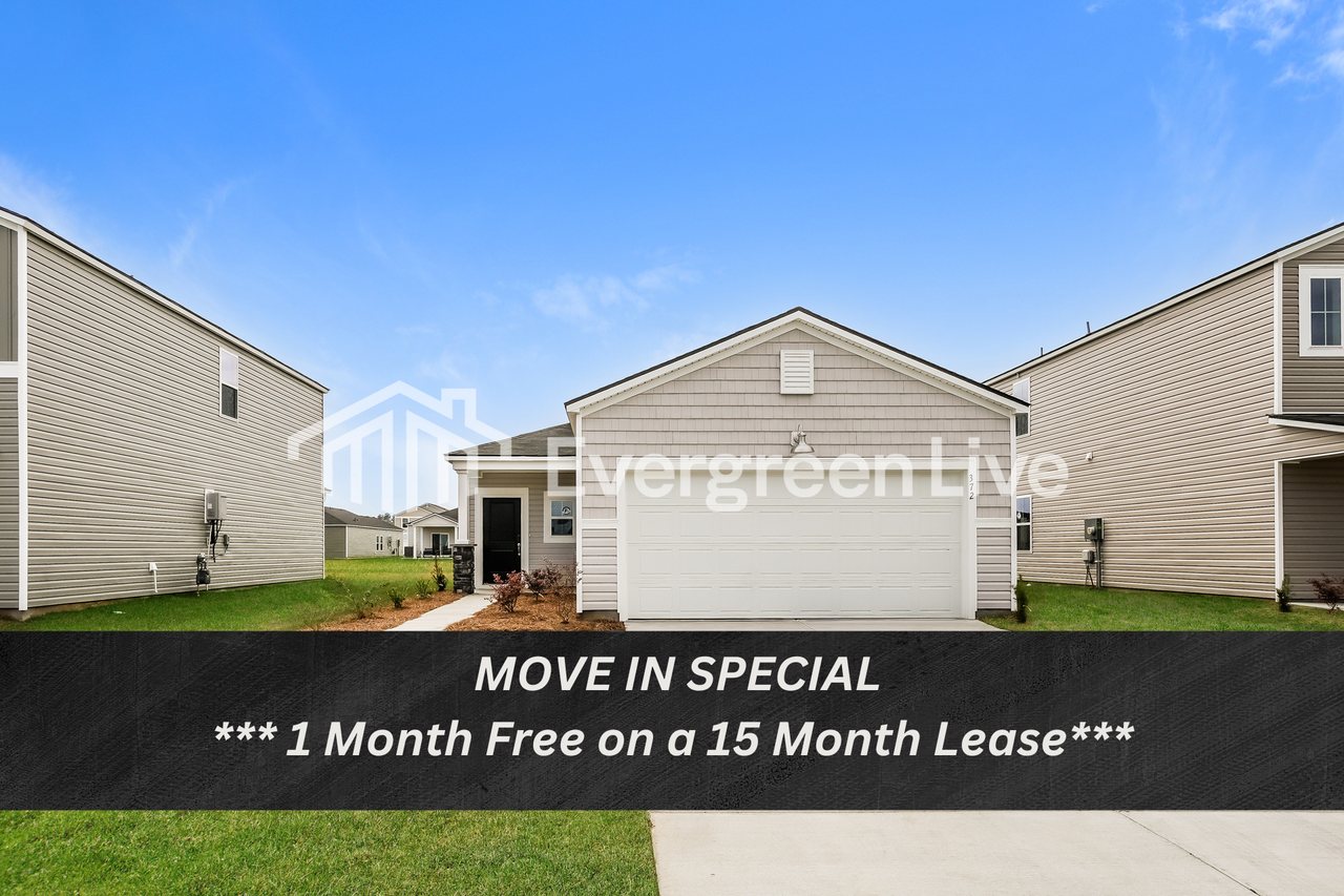 372 Pine Crest View Dr