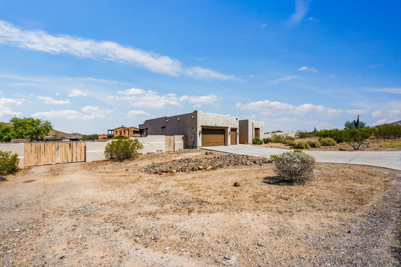 3510 West Bohl Street - Photo 2 of 29