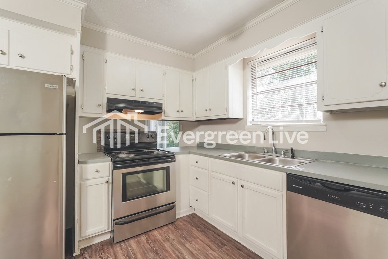 1906 Driftwood Dr - Photo 6 of 15