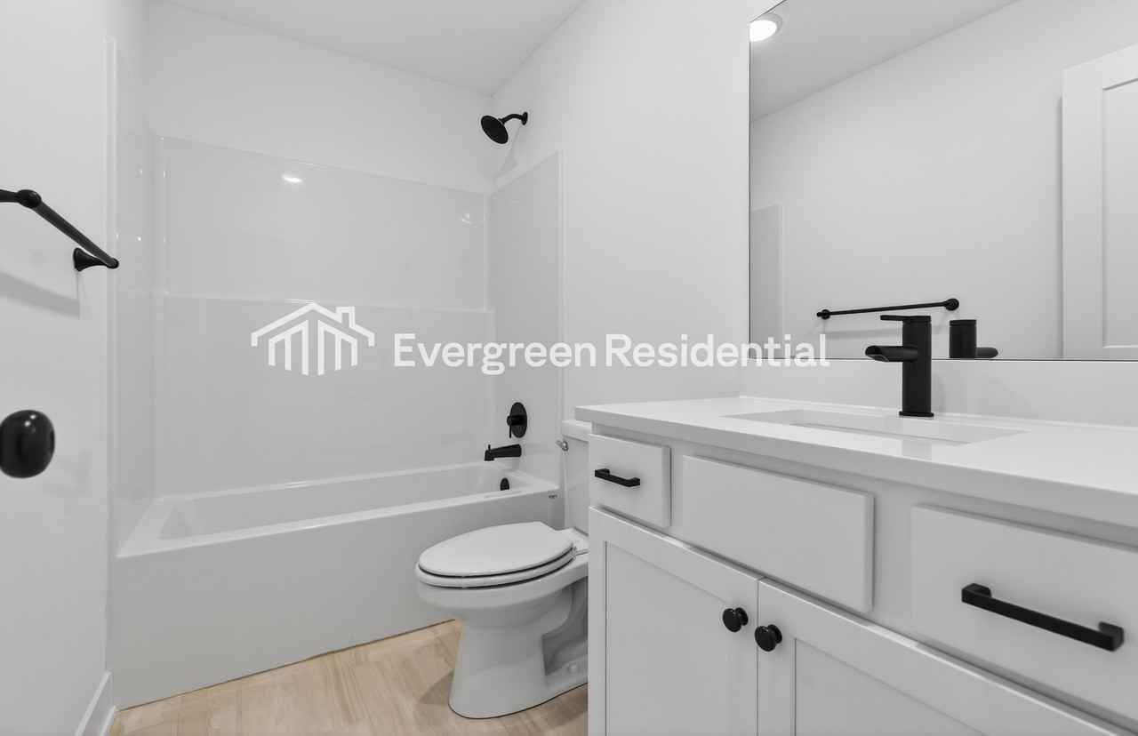 7021 Nw 82nd Ter - Photo 4 of 26