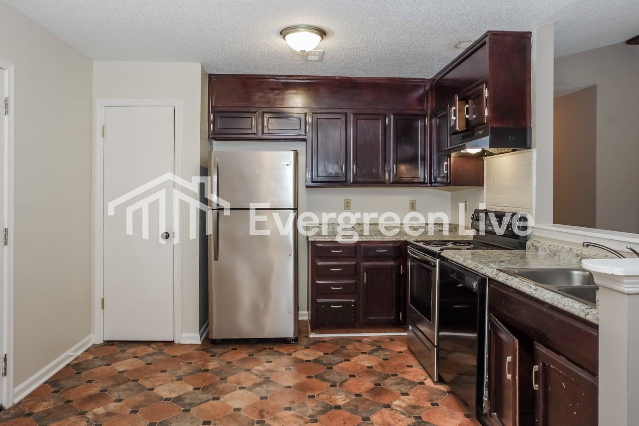 13020 Dickens Ln - Photo 7 of 15