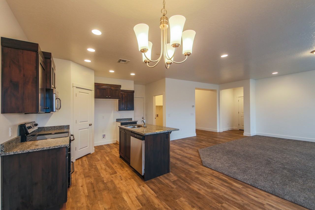 3127 East 2840 South - Photo 7 of 23