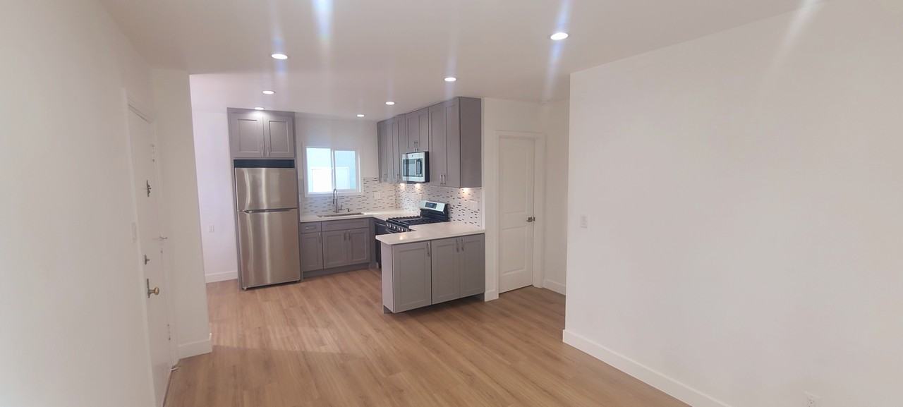 2130 Linden Avenue #2130 - Photo 4 of 17