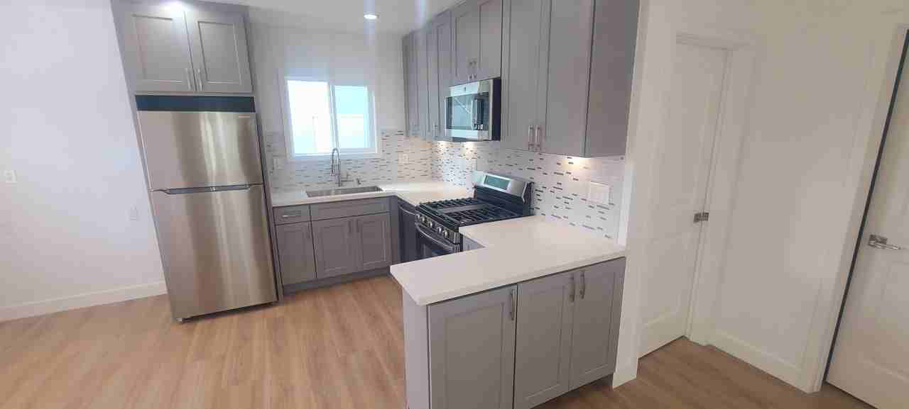 2130 Linden Avenue #2130 - Photo 7 of 17