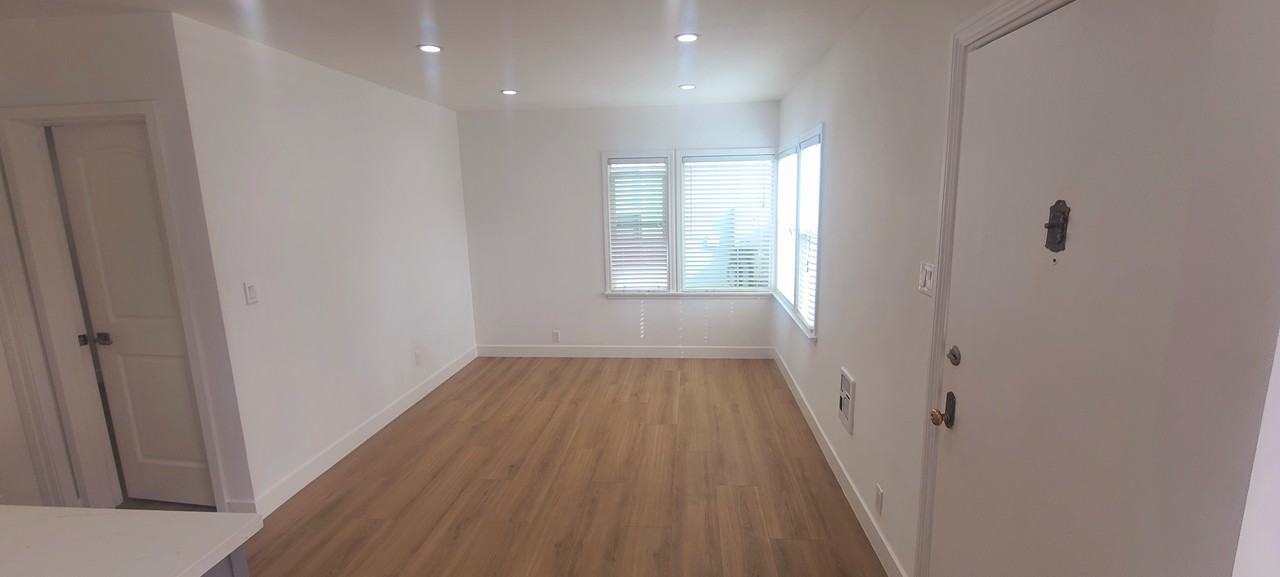 2130 Linden Avenue #2130 - Photo 3 of 17