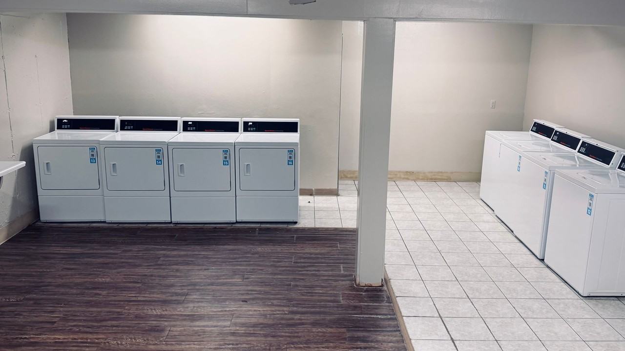 The Pointe on Fleur Apartments - Photo 7 of 50