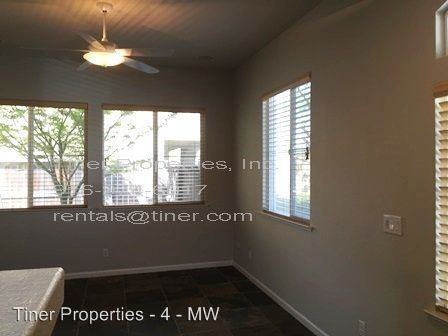 304 Caples Dr - Photo 3 of 14