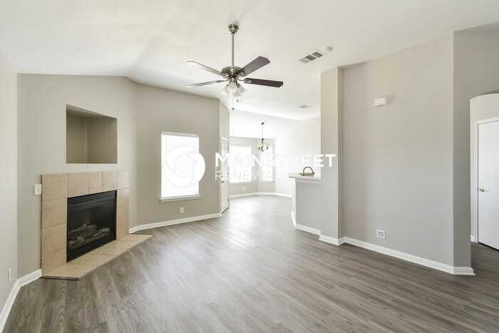 8514 Whitebrush - Photo 4 of 16