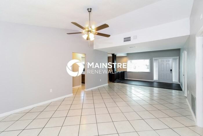 4036 Waikiki Dr - Photo 3 of 16