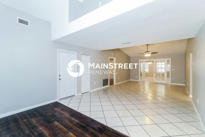 4036 Waikiki Dr - Photo 4 of 16