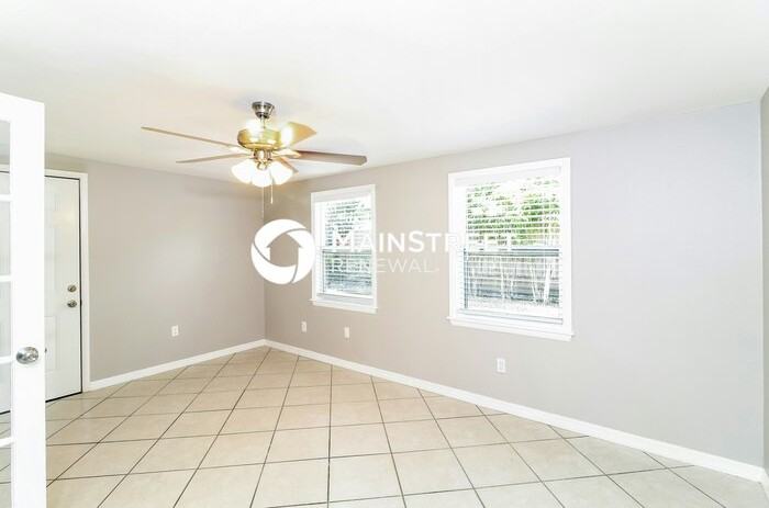 4036 Waikiki Dr - Photo 7 of 16