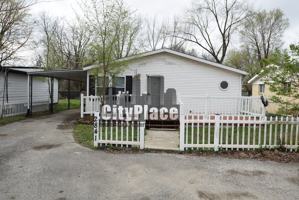 featured image of 2841 W Ray St