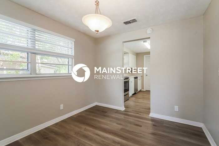 495 Sigsbee Rd - Photo 6 of 16