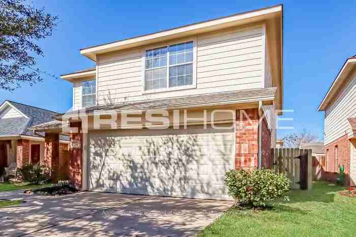 17203 Hawks Landing Dr - Photo 2 of 19