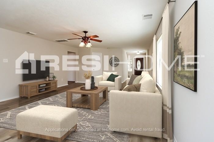 17203 Hawks Landing Dr - Photo 5 of 19