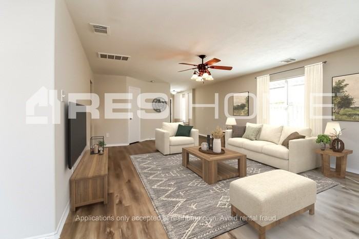 17203 Hawks Landing Dr - Photo 6 of 19