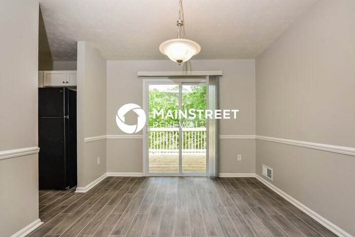 325 Morris Ct Se - Photo 3 of 17