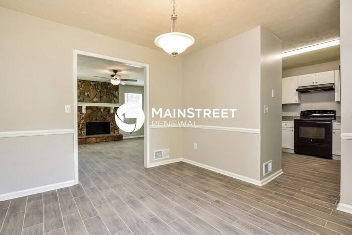 325 Morris Ct Se - Photo 4 of 17