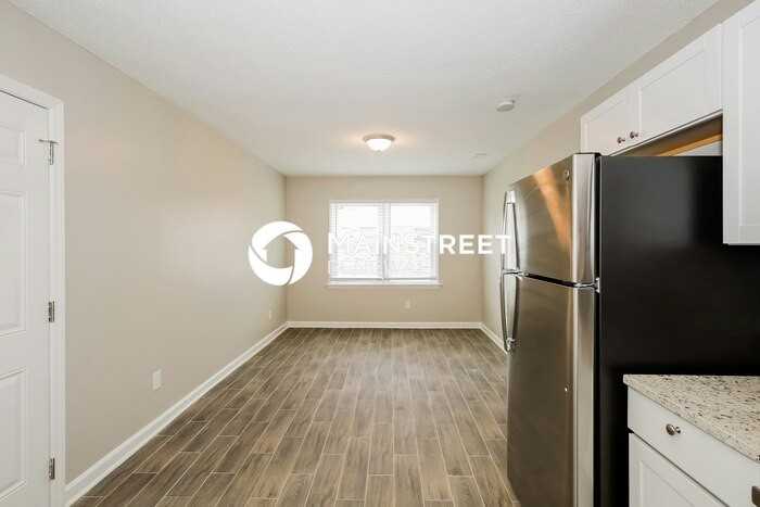 8013 Hemby Wood Dr - Photo 5 of 15