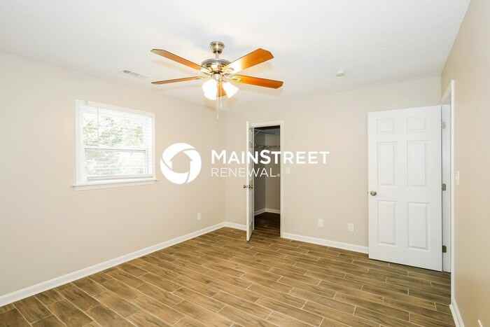 8013 Hemby Wood Dr - Photo 7 of 15