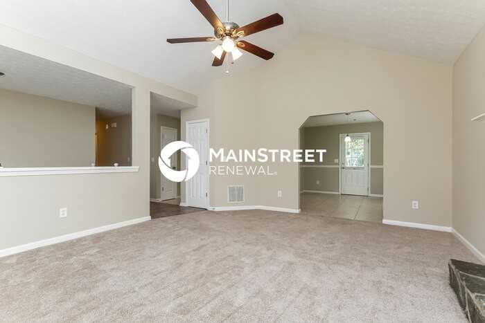 2180 Castle Royale Dr - Photo 3 of 17