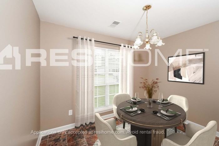 1041 Georgetown Ln - Photo 5 of 18