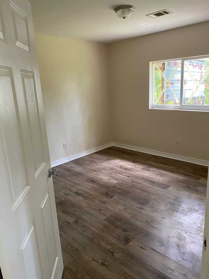 6183 Tate St - Photo 4 of 12