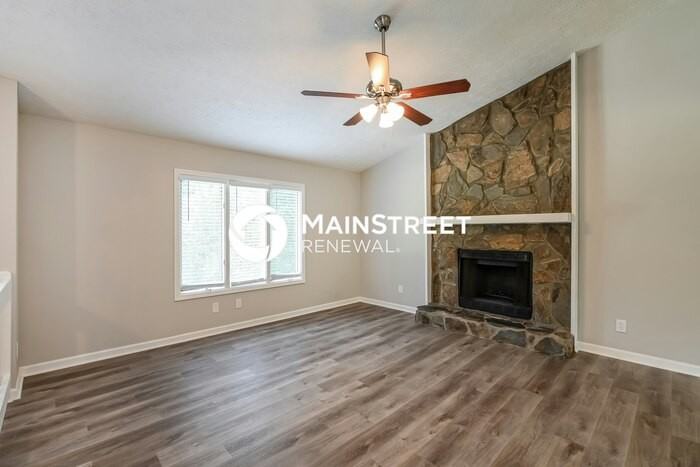 2807 Cherokee Cv - Photo 4 of 17