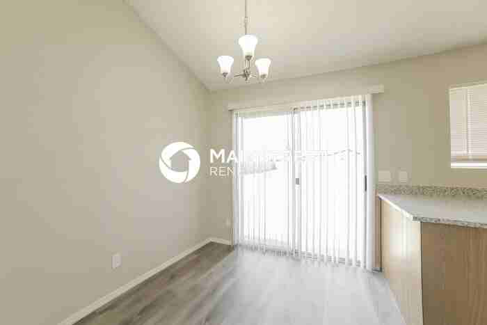 8538 W Columbine Dr - Photo 5 of 16