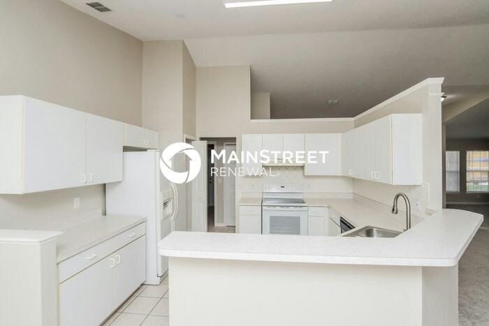 2111 Buescher Hill St - Photo 6 of 16