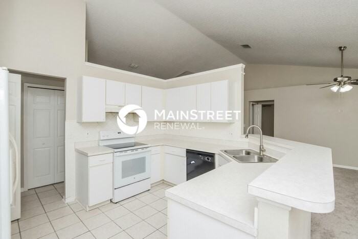 2111 Buescher Hill St - Photo 7 of 16