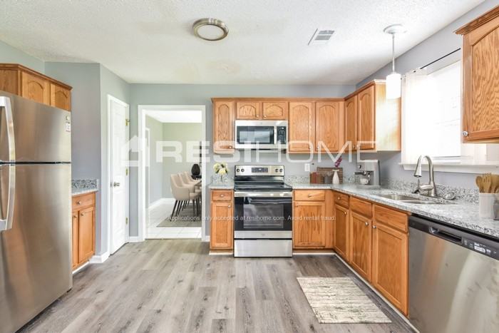 2849 Amerson Trl - Photo 2 of 20