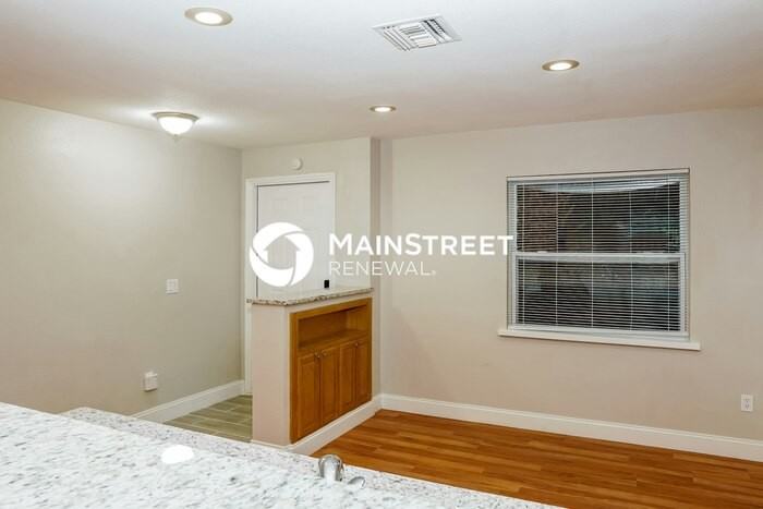 2036 Walsh Ave Se - Photo 6 of 16