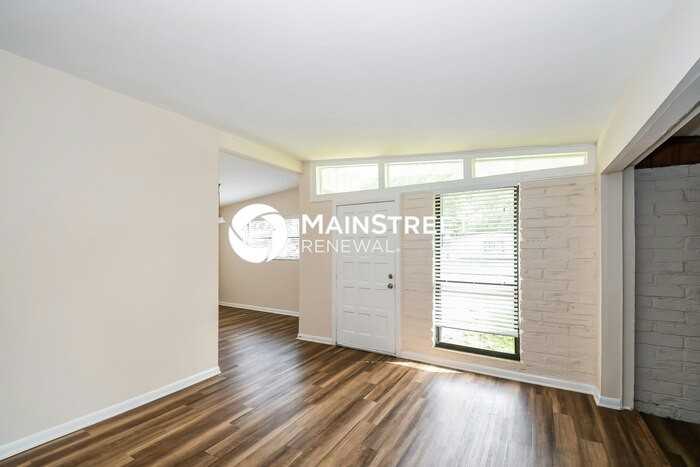 1044 Legay Ave - Photo 3 of 16