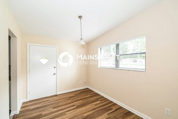 1044 Legay Ave - Photo 4 of 16