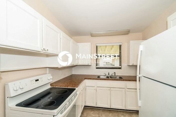 1044 Legay Ave - Photo 6 of 16