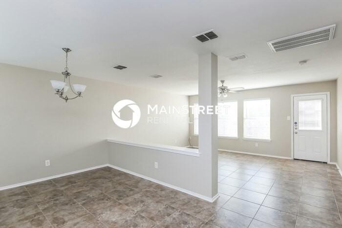 2206 Midbury Dr - Photo 6 of 17