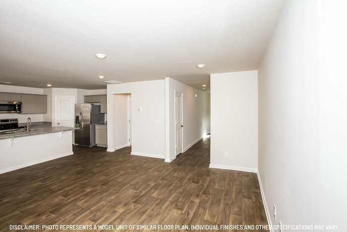 216 Bowery Breeze Way - Photo 4 of 14