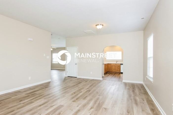 2060 Hidden Pond Dr - Photo 6 of 17