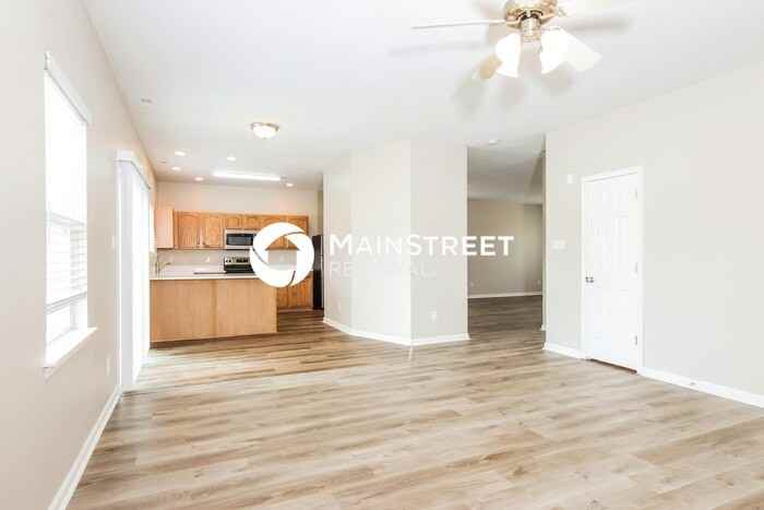 2060 Hidden Pond Dr - Photo 7 of 17