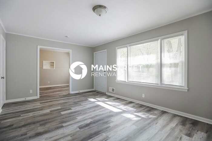 10002 Wheeling Ave - Photo 6 of 17