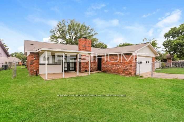 7313 Blackwillow Ln - Photo 2 of 17